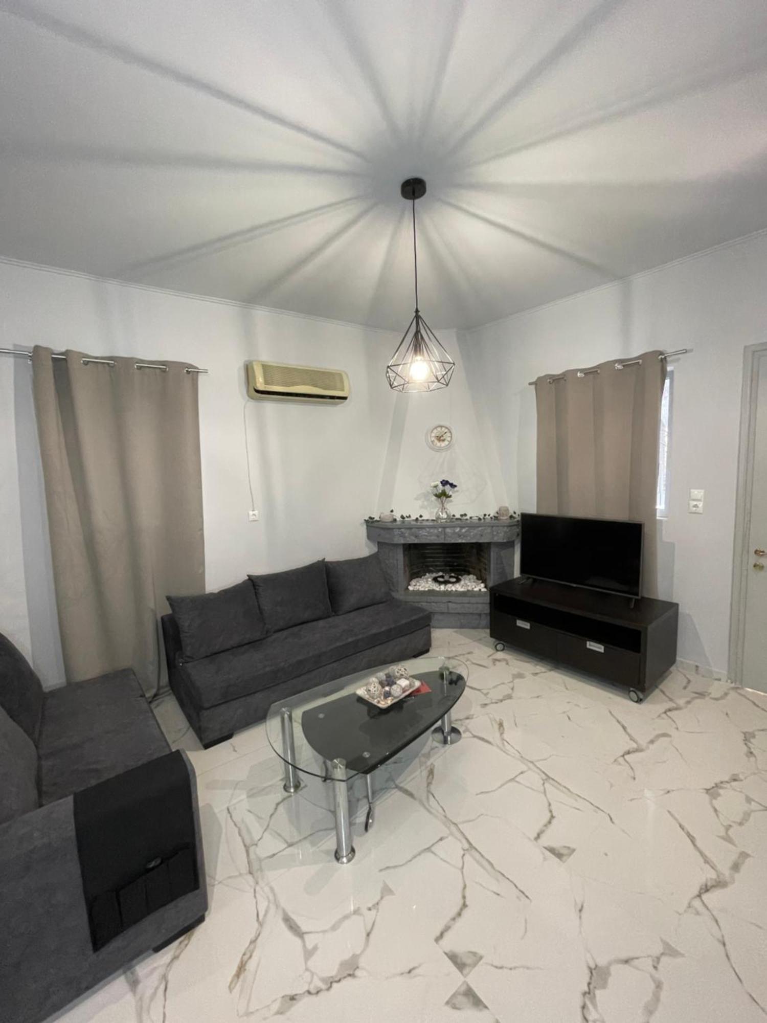 Airpoint Renovated Apartment Artemida  Exterior foto